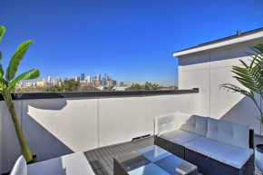 Luxe and Upscale Retreat Less Than 2 Mi to Dtwn Houston